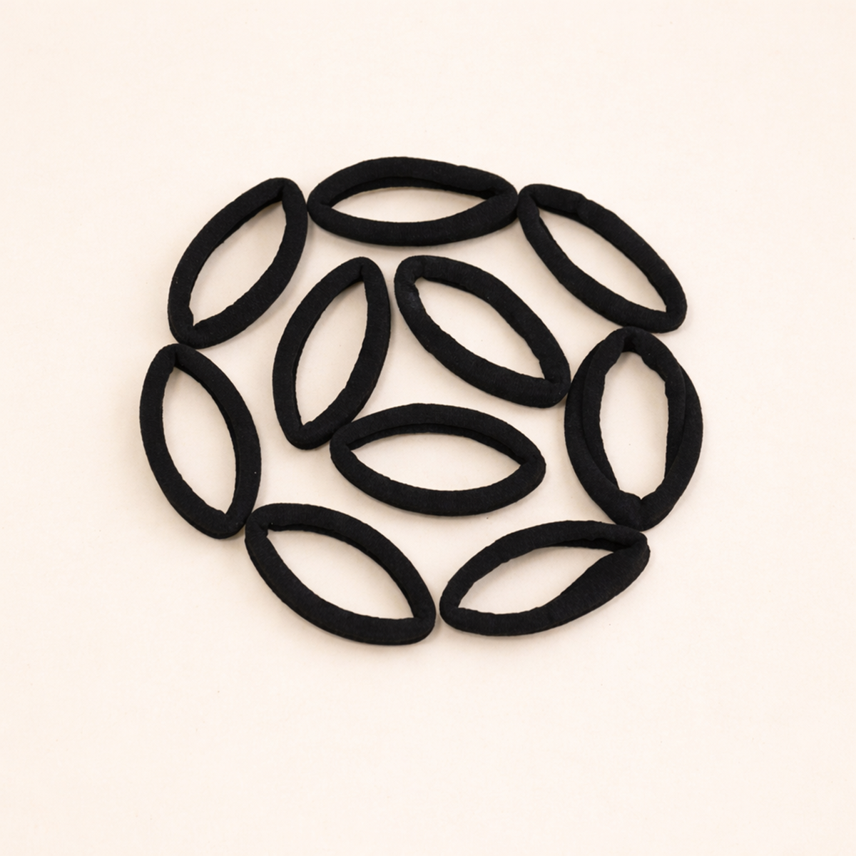 Soft Black Hair Ties for Women and Girls – Gentle, Non-Slip Elastic Hair Bands for Daily Wear and Secure Hairstyling, 4.5 cm Diameter