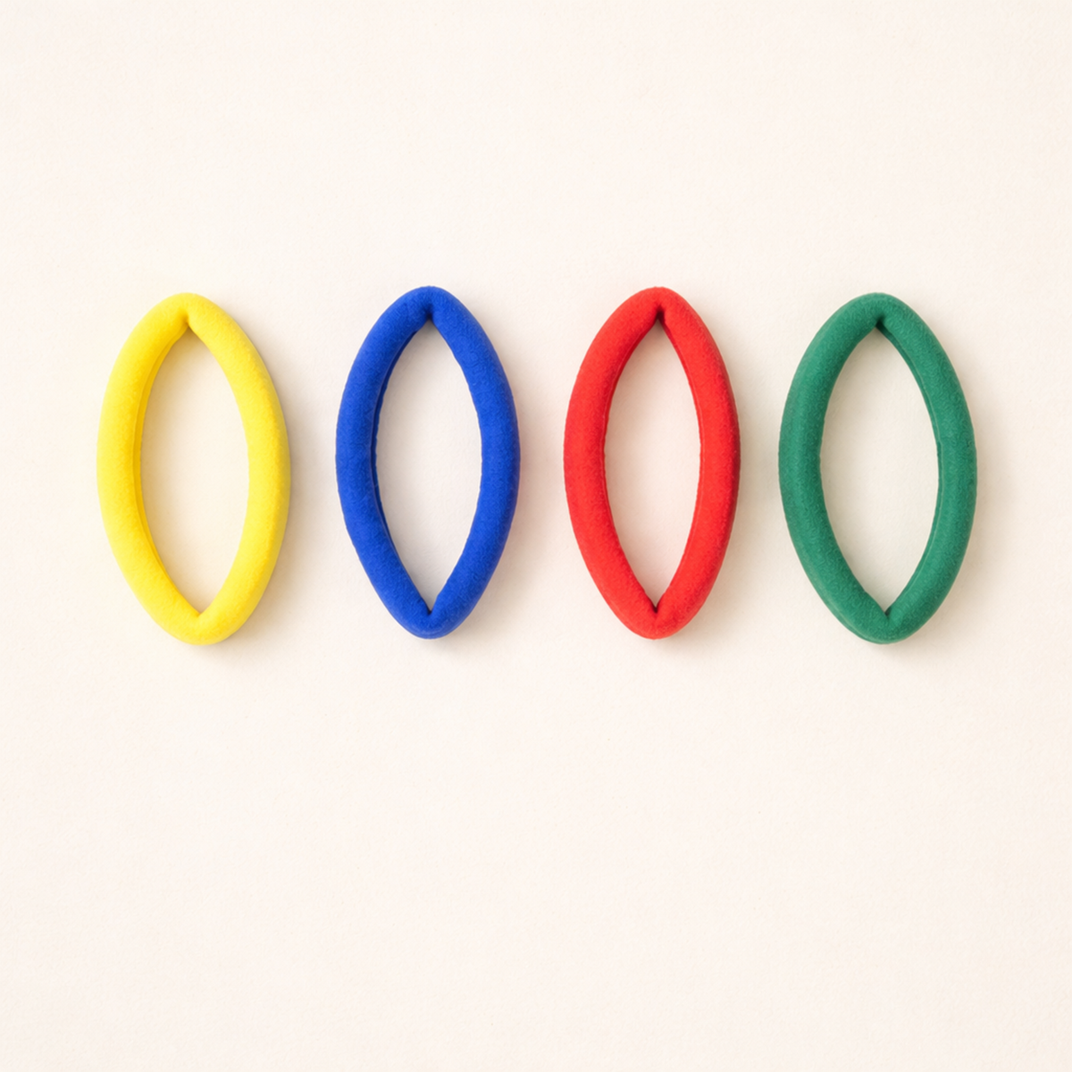 Soft Black Hair Ties for Women and Girls – Gentle, Non-Slip Elastic Hair Bands for Daily Wear and Secure Hairstyling, 4.5 cm Diameter