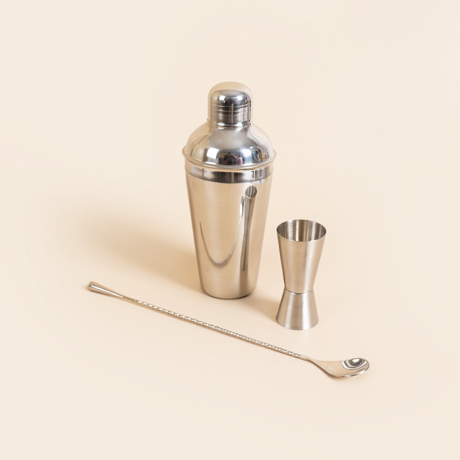Set of 3-Piece Stainless Steel Cocktail Shaker Set with Jigger & Mixing Spoon – 750ml